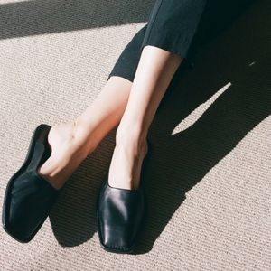 ISO Black Descansa Slides by LOQ in size 39